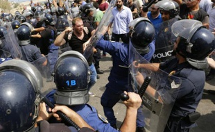 Echauffourées entre police et manifestants du collectif citoyen "Vous puez", rassemblés pour exprimer leur colère face à une classe politique jugée corrompue, le 16 septembre 2015 à Beyrouth