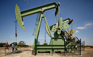 A Parentis, se trouve le plus gros puit d'extraction de pétrole de la société Vermilion.