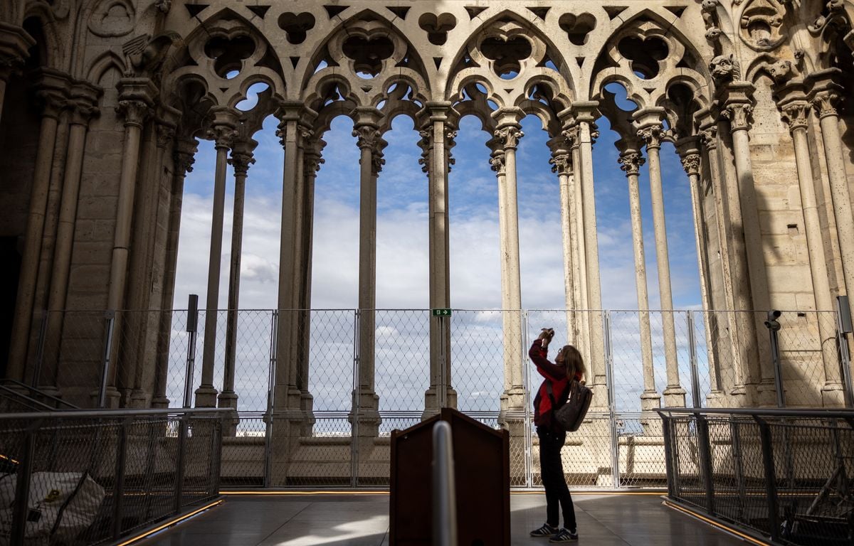 En images : Prêt à monter dans les tours ? Visite guidée en avant-première des tours de Notre-Dame rénovées