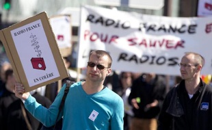 Manifestation de salariés de Radio France à Paris, le 7 avril 2015