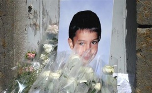 Stéphane Moitoiret, principal suspect dans le meurtre de Valentin, 11 ans, le 28 juillet à Lagnieu (Ain), a été mis en examen mardi pour "homicide avec préméditation sur mineur de 15 ans avec actes de barbarie", a annoncé mardi le procureur de Bourg-en-Bresse Jean-Paul Gandolière.