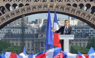 Nicolas Sarkozy tient un discours sur le «vrai travail», place du Trocadéro, à l'occasion de la Fête du travail, mardi 1er Mai 2012