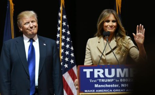 Melania Trump (d) et son époux Donald Trump, candidat à l'investiture républicaine pour la Maison Blanche, le 9 février 2016 à Manchester aux Etats-Unis