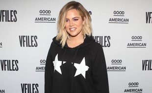 Khloé Kardashian passe Thanksgiving en amoureux.