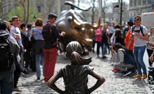 La statue imaginée par l'agence de publicité McCann à New York est devenue le symbole de l'émancipation des femmes.