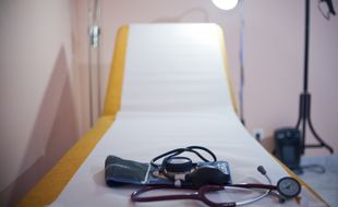 Illustration d'une consultation chez un médecin génraliste en Essonne.