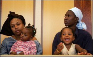 La préfecture du Val-de-Marne a proposé samedi d'accueillir dans un centre d'hébergement à Créteil les personnes à risque après avoir appris que deux enfants du gymnase de Cachan avaient contracté la varicelle.