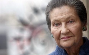 Simone Veil, qui s'était élevée contre la proposition de Nicolas Sarkozy concernant les élèves de CM2 et la mémoire de la Shoah, participera à une mission pour réfléchir aux modalités d'application de cette proposition, a-t-on appris lundi auprès de la Fondation pour la mémoire de la Shoah.