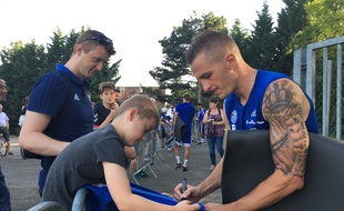 Dimitri Liénard a signé les premiers autographes de cette nouvelle saison.