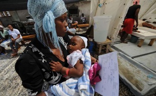 Le bilan des victimes de l'épidémie de choléra qui sévit en Haïti depuis la mi-octobre a dépassé les mille morts, avec un total de 1.034 décès, soit 117 de plus que le dernier bilan fourni dimanche, selon des chiffres publiés mardi par le ministère de la Santé.
