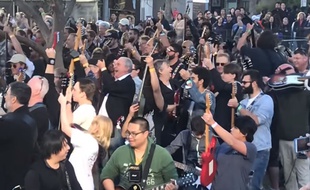 457 guitaristes ont participé à cette tentative de record du monde.