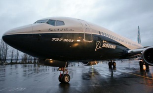 Le Boeing 737 MAX sur le tarmac de l'usine de l'avionneur à Renton (Washington) aux Etats-Unis, le 8 décembre 2015