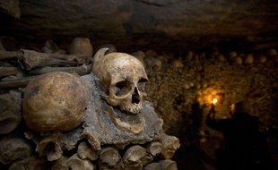 Illustration des catacombes à Paris, en octobre 2014.
