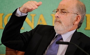 L'Irlande "a besoin de plus de temps" pour rembourser l'argent utilisé pour renflouer ses banques, a réclamé samedi dans la presse allemande le gouverneur de la Banque centrale d'Irlande, Patrick Honohan.