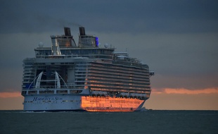 L'Harmony of the seas est parti jeudi soir pour ses premiers essais techniques en mer