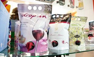 Les pouch-up, une des grandes nouveautés du salon Vinitech 2012 de Bordeaux