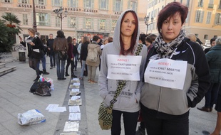 Des associations se sont réunies devant le palais de justice de Nice