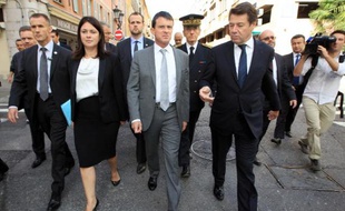 Le ministre de l'Intérieur Manuel Valls a dit mardi comprendre "l'exaspération et la colère des commerçants" après le braquage d'un bijoutier qui a tué l'un de ses agresseurs la semaine dernière à Nice, mais, selon lui, "il n'y a pas de recette miracle".