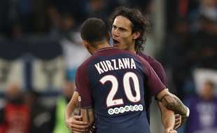 Cavani et Kurzawa/ AFP PHOTO / Valery HACHE