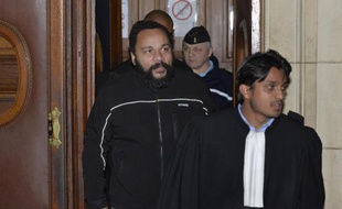 Le polémiste Dieudonné le 4 février 2015 au tribunal de Paris