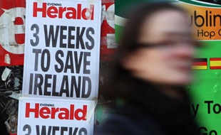 Le gouvernement irlandais réunit dimanche un conseil des ministres extraordinaire afin de finaliser un plan de rigueur draconien, au centre des négociations marathon à Dublin avec l'UE et le FMI sur une aide internationale de dizaines de milliards d'euros.