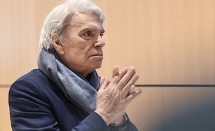 Jugé pour "escroquerie" et "détournement de fonds publics" dans l'affaire de l'arbitrage qui lui avait octroyé 403 millions d'euros, Bernard Tapie sera fixé sur son sort le 9 juillet prochain.