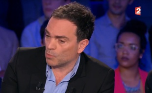 L'écrivain Yann Moix sur le plateau d'ONPC le 29 avril 2017.