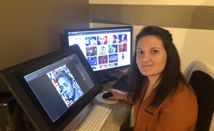 Caroline Blanchet à son bureau.