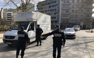 Dès midi ce mardi, les policiers ont procédé à des contrôles comme ici place de Bretagne à Rennes.