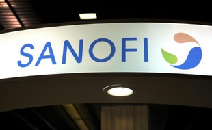 Enseigne du groupe pharmaceutique Sanofi, à Paris le 23 novembre 2012