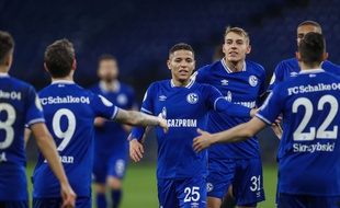 Amine Harit félicité par ses partenaires en décembre 2020.