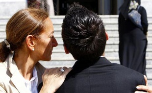 Alex, 15 ans, violé à Dubaï, avec sa mère, devant le tribunal.