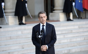 Le président du parti Les Republicains (LR)et ancien chef de l'Etat Nicolas Sarkozy après son entretien avec le président de la République, François Hollande, le 15 novembre 2015 à l'Elysee à Paris.