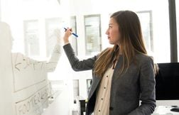 Fonction publique : tout savoir sur les 3 statuts et leurs avantages