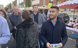 Bruno Clavet en campagne à Lens en compagnie de Steve Briois, maire d'Hénin-Beaumont.