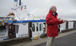 L'historien Bernard Decré, passionné d'aviation, recherche, avec le Zéphyr et grâce aux témoignages des habitants de Saint-Pierre-et-Miquelon, des indices sur le sort de l'Oiseau Blanc, le 31 mai 2013.