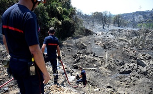 (Illustration) Après un incendie dans le sud de la France, le feu fait de nouveau des ravages dans le Gard, à Générac.
