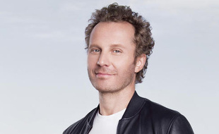 Mathieu Sinclair, dit Sinclair, est l'un des 4 jurés de la saison 1 de Nouvelle Star