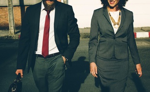 Illustration de salariés homme et femme
