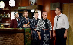 Ilkka Koivula, Janne Hyytiäinen, Nuppu Koivu, Sakari Kuosmanen, Sherwan Haji dans L'autre côté de l'espoir d'Aki Kaurismäki