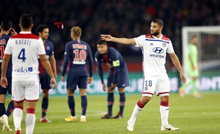 Nabil Fekir a dû quitter la pelouse dès la 7e minute de jeu, dimanche contre le PSG. J.E.E