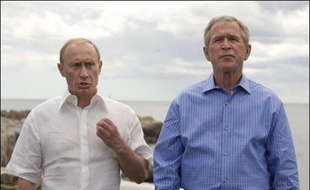 Le président russe Vladimir Poutine a proposé le 2 juillet de créer un système de défense antimissile élargi pour l'Europe et associant l'Otan. Une offre jusqu'ici refusée par son homologue américain George W. Bush.