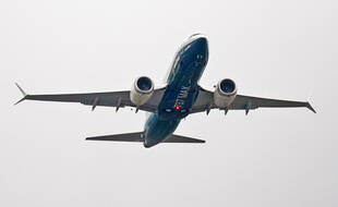 Un 737 MAX lors d'un vol test au dessus de Seattle aux Etats-Unis.