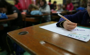 Plus de la moitié des parents d'élèves estiment que l'école contemporaine n'est plus adaptée aux enfants de la génération actuelle, révèle un sondage