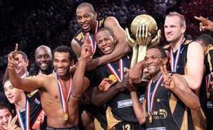 La finale du Championnat de France ProA de basket sera de nouveau disputé au meilleur des cinq rencontres, au lieu d'un match sec, à partir de la saison 2012/13, a annoncé la Ligue nationale (LNB) mardi.