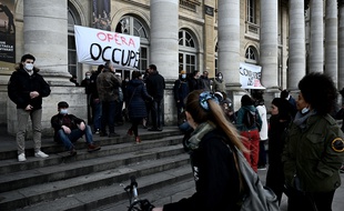 Occupation du Grand-Théâtre de Bordeaux par des intermittents et précaires 