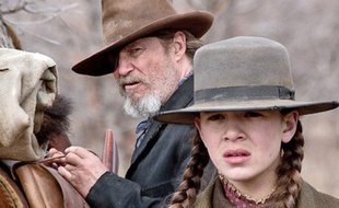 Le comédien Jeff Bridges et la jeune Hailee Steinfeld à l'affiche du western «True Grit».