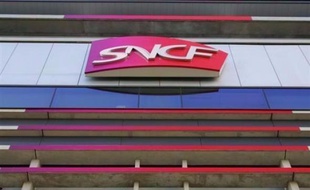 La SNCF va mettre en place en mars un numéro d'appel non surtaxé pour que les voyageurs puissent suivre l'état de leur commande de billets de trains, une disposition rendue obligatoire par une nouvelle législation.