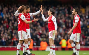 Les Gunners acceptent une baisse de salaire