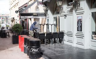 Les bars à Marseille resteront fermés pendant au moins un mois